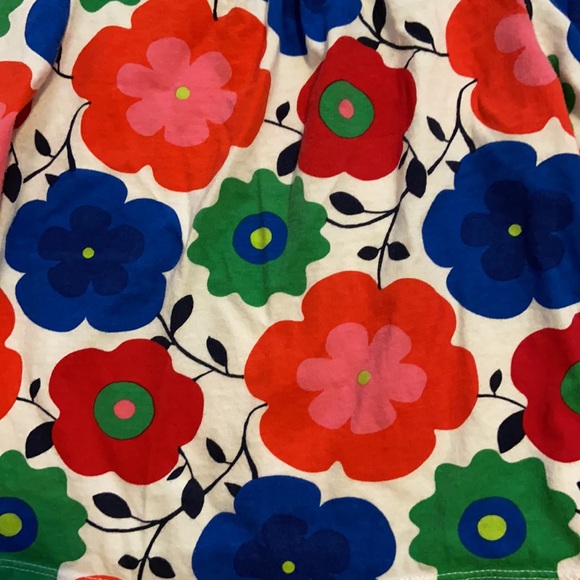 🎉5 for $25🎉 Gap multicolor flower print shirt - Picture 2 of 3